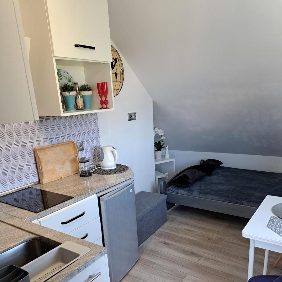 Maly Apartamencik Teo Rewal Extérieur photo