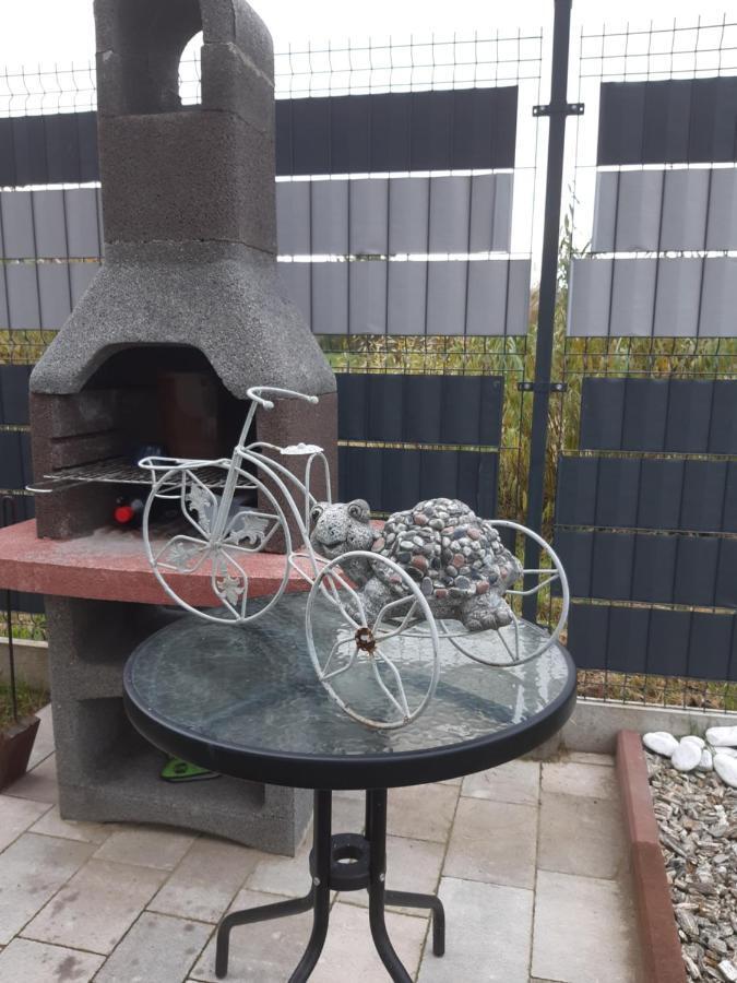 Maly Apartamencik Teo Rewal Extérieur photo
